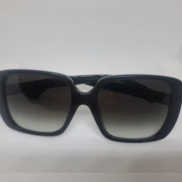 Gucci Black Square Oversized Sunglasses - Picture 9 of 14